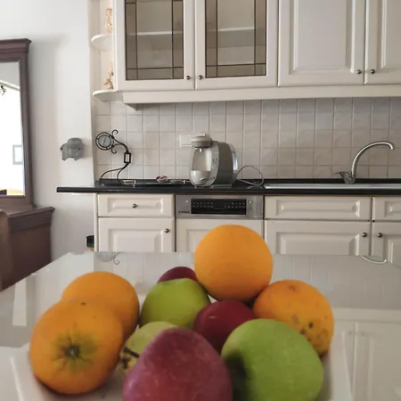 Sunny New Classic House Daire Kandiye
